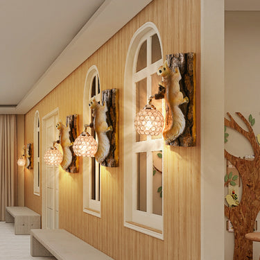 Squirrel Wall Lamp